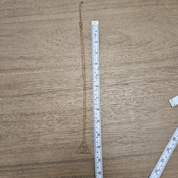 Deathly Hallows Chain Necklace - Picture 4 of 6